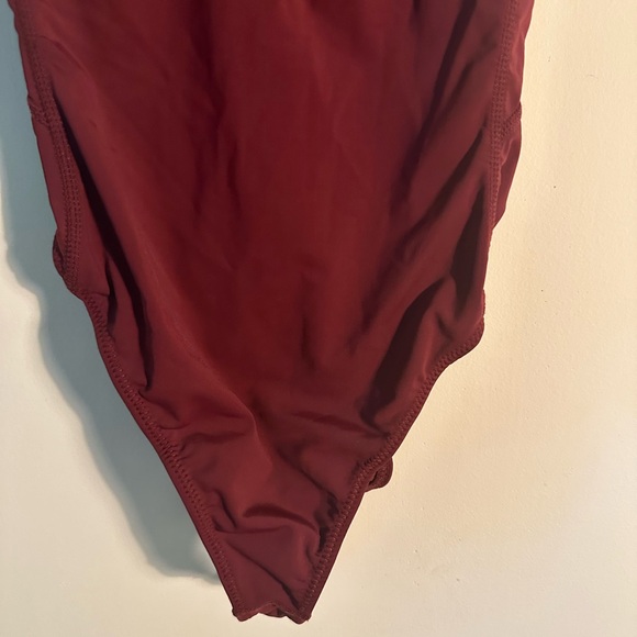 Never worn Fabletics maroon bodysuit with cross back size medium - Picture 6 of 11
